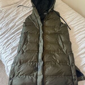 Zara Olive Green Puffer Vest with Hood